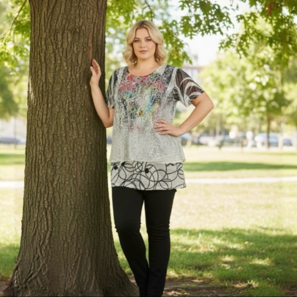 aria.a Tops - Aria. A Love Tree Lace Overlay Tunic Size Medium